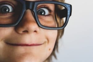 Pueden los niños usar lentes de contacto