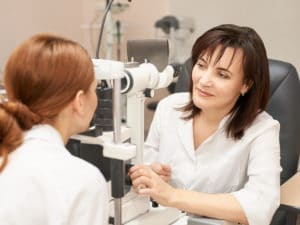 causas del astigmatismo